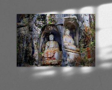 Bouddhas dans les rochers sur Inge Hogenbijl