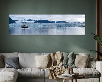 Svalbard Svalbard Borebreen Glacier by Peter Moerman