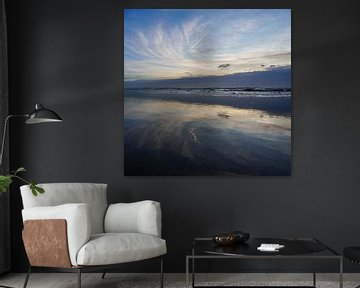 Zonsondergang Noordzeekust Kust Nederland Blauw Goud Kalm 1x1 van Martijn Jebbink Fotografie