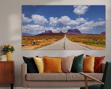 Monument Valley Tribal Park by Gert Hilbink