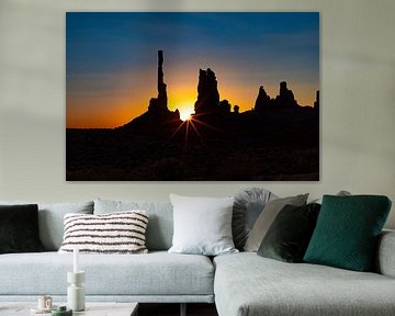 Monument Valley sunrise at the Totem Pole by Gert Hilbink
