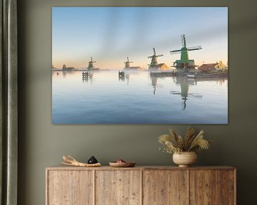 Mistige Ochtend bij de Molens van Zaanse Schans van Pieter Struiksma