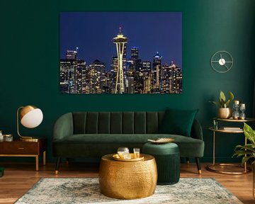 Indrukwekkende skyline van Seattle in het blauwe uur van Melanie Viola