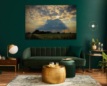 Adembenemend bijzondere zonlicht fenomeen in de wolken lucht van Wildlife Designs