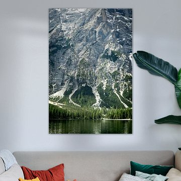 Türkisfarbenes Wasser und Berge: Herrlicher Blick auf den Pragser Wildsee