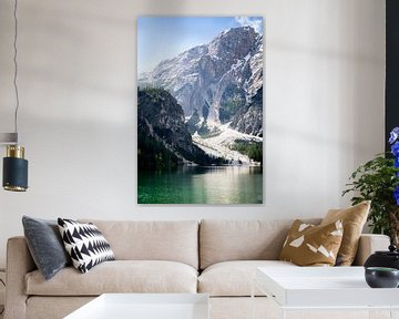 Sereen Landschap: De Rustgevende Schoonheid van Pragser Wildsee van Karijn | Fine art Natuur en Reis Fotografie