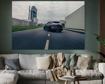 Audi RS4 ABT in einem Industriegebiet