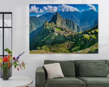 Panorama magnifique sur la ville cachée de Machu Picchu