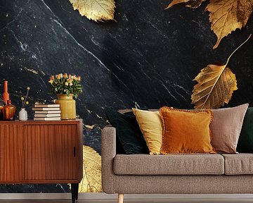 Goldene Blätter auf Marmor
