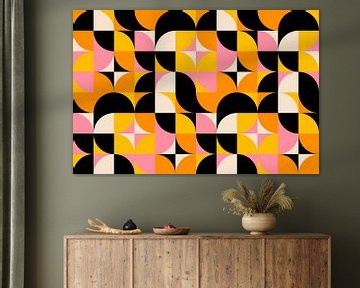 Moderne Mid-Century Bauhaus Formen Gelb Rosa Pfirsich von Mad Dog Art