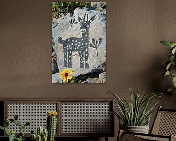 Minimalistisch Kunstwerk van Zwart-Wit Hert op Steen van Art & Soul Creations