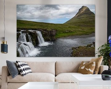 Watervallen van Kirkjufell in IJsland van Bianca Fortuin