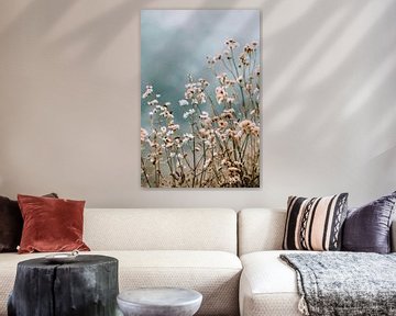 Minimalistische Wilde Bloemen in Zachte Tinten van Imperial Art House