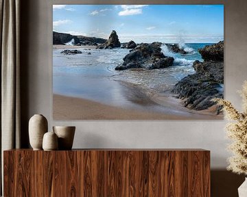 Rocky Beach van Hans Vellekoop