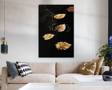 Gouden bladeren op water van Art & Soul Creations