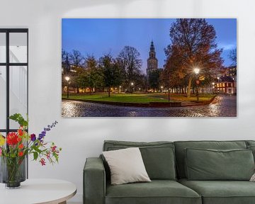 Martinikerkhof Groningen tijdens blauw uur van R Smallenbroek