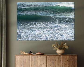 Waves and foaming seawater