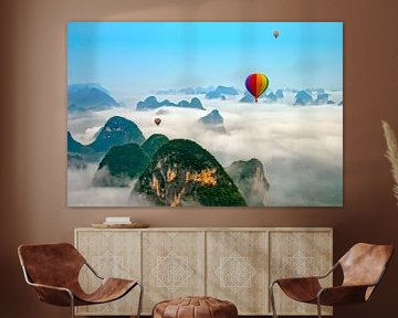 Luchtballon boven Yangshuo China van Dennis Kruyt