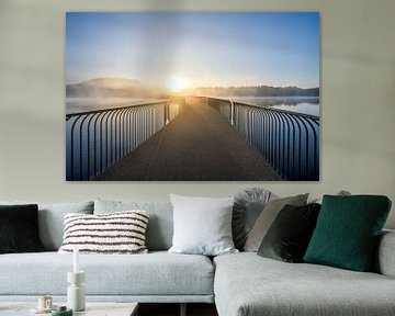 Fine art landschap van een mistige zonsopkomst op een brug van John van de Gazelle fotografie