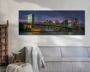 New York - Skyline Manhattan Brooklyn Bridge - Blue hour