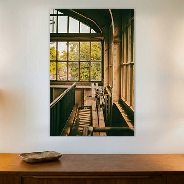 Nieten & Fensterlicht – Bahnhofsinterieur in Berlin