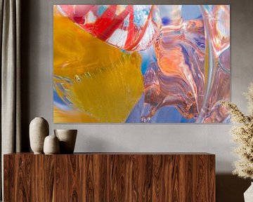 Speels abstract glaskunst in vrolijke kleuren van Wendy van Kuler Fotografie