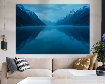 Stille wateren, diep blauw: een moment van bezinning van Wandbilder-Shop