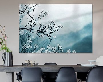 Branches fleuries sur fond brumeux sur Imperial Art House