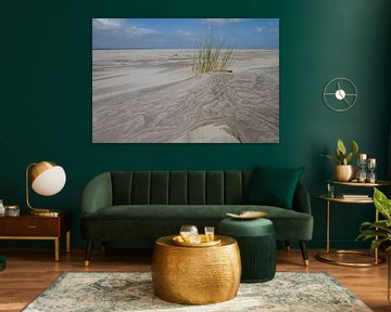 Het strand.. stil en verlaten van Tiny Hoving-Brands