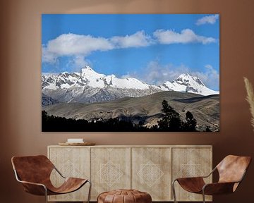 De besneeuwde toppen van de Andes: wilde schoonheid in Huaraz van Frank Photos