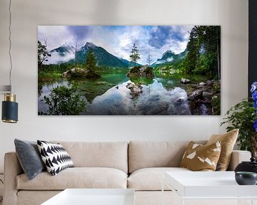 Panorama van de Hintersee in het Berchtesgadener Toverbos op een zomerse dag van Raphotography