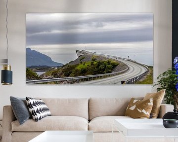 Pont de Storseisundet dans l'Atlaroadntic