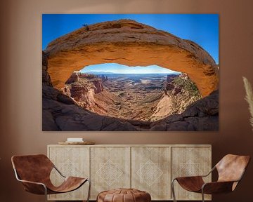 Zonsopkomst bij Mesa Arch: Een Moment van Magie III van Gerry van Roosmalen