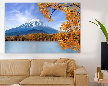 Het Shoji-meer met de majestueuze berg Fuji in de herfst van Melanie Viola