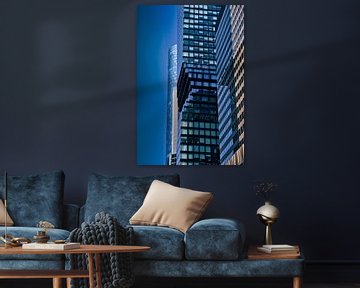 Urban Eleganz – Moderne Architektur im Himmelblau