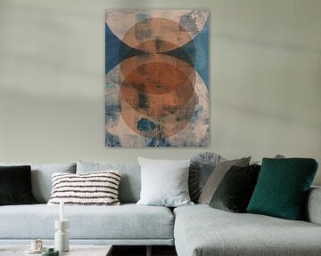 Abstracte geometrische vormen in terracotta bruin, blauw, wit. van Dina Dankers