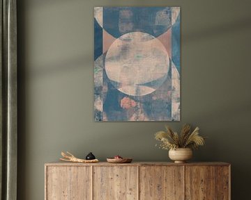 Abstracte geometrische vormen in wit, blauw, zachtroze. van Dina Dankers
