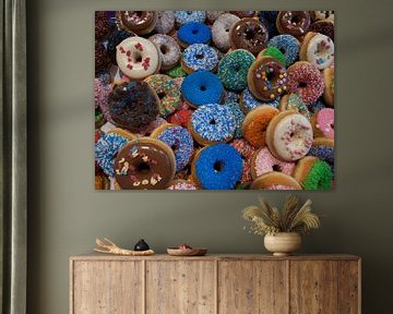 Donuts in alle kleuren van P van Beek