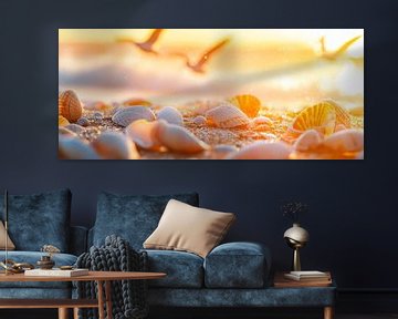 Strandimpressies bij zonsondergang van Poster Art Shop