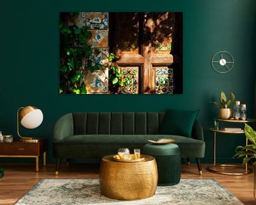 Carreaux colorés et porte en bois sur Poster Art Shop