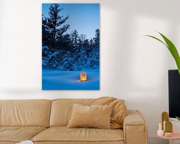 Licht in de sneeuw van Poster Art Shop