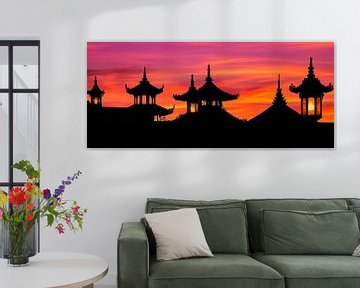 Oost-Aziatische zonsondergang van Poster Art Shop