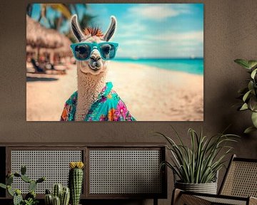 Lama sur la plage avec des lunettes de soleil sur Poster Art Shop