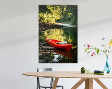 Rode kajak op de kalme rivieroever van Poster Art Shop