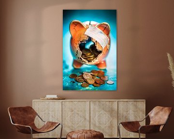 Kapot spaarvarken met munten van Poster Art Shop