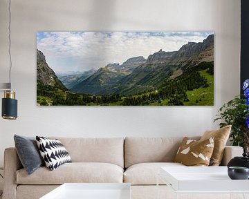 Glacier National Park, Going-to-the-sun road, Logan Pass, Montana, USA by Jeroen van Deel