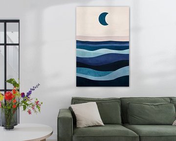 Nachtmeer mit stilisierter Mondsichel von Poster Art Shop