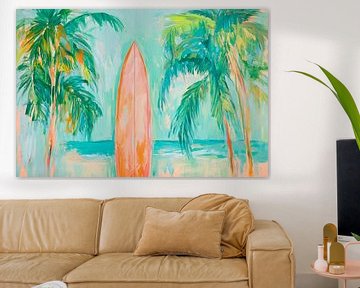 Surfplank tussen palmbomen en de zee van Poster Art Shop