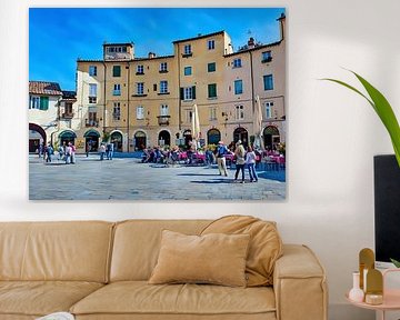 Piazza dell'Anfiteatro in Lucca