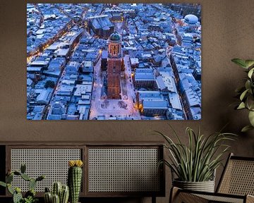 Zwolse Peperbus kerktoren tijdens een koude winter zonsopgang van Sjoerd van der Wal Fotografie